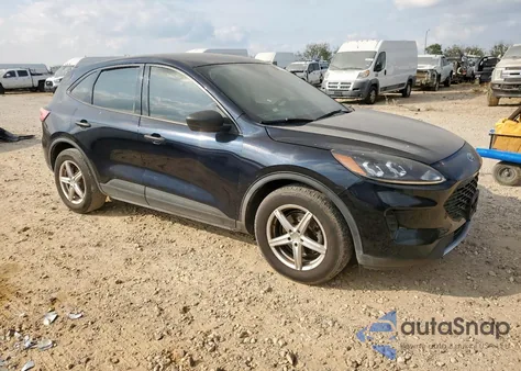 2021 Ford Escape S из США, поврежденный, VIN 1FMCU0F69MUA15152